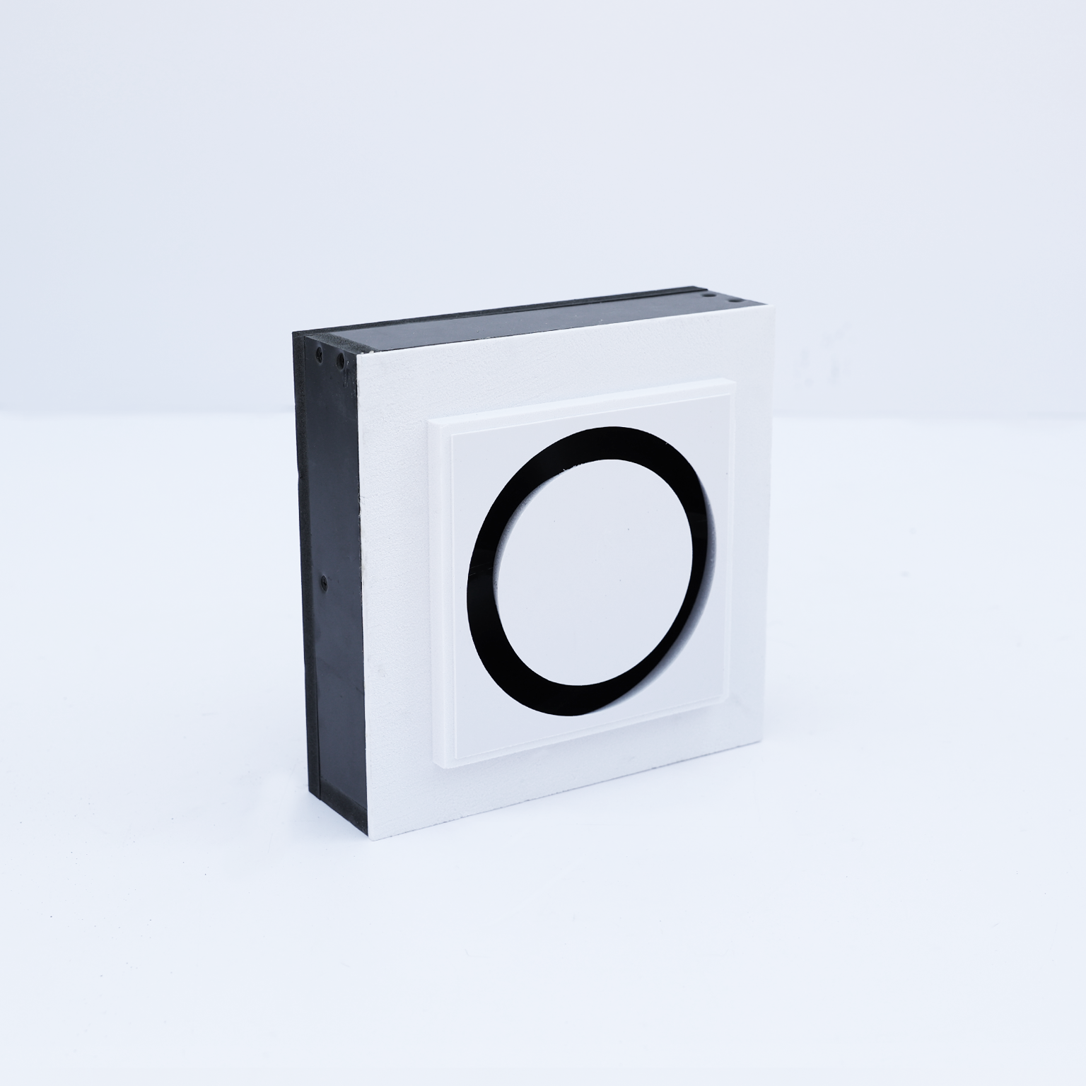 CIRCLE_WCV01 frameless air extractor for modern bathrooms